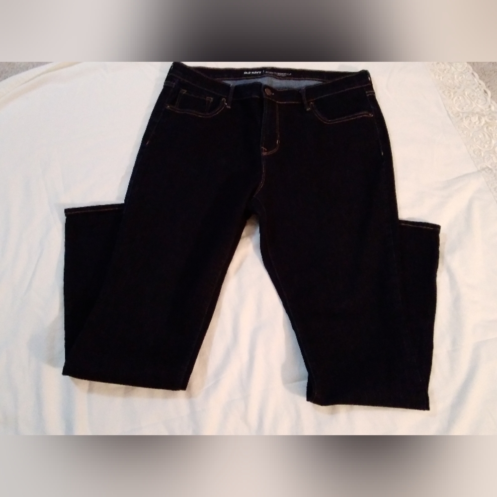 Ladies Old Navy Jeans dark blue size 14 mid rise